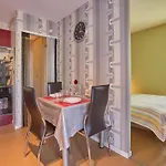 Διαμέρισμα T1 Bis Avec Balcons Et Animaux Admis - Fr-1-841-67 *