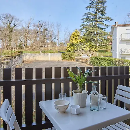 T1 Bis Avec Balcons Et Animaux Admis - Fr-1-841-67 Apartment